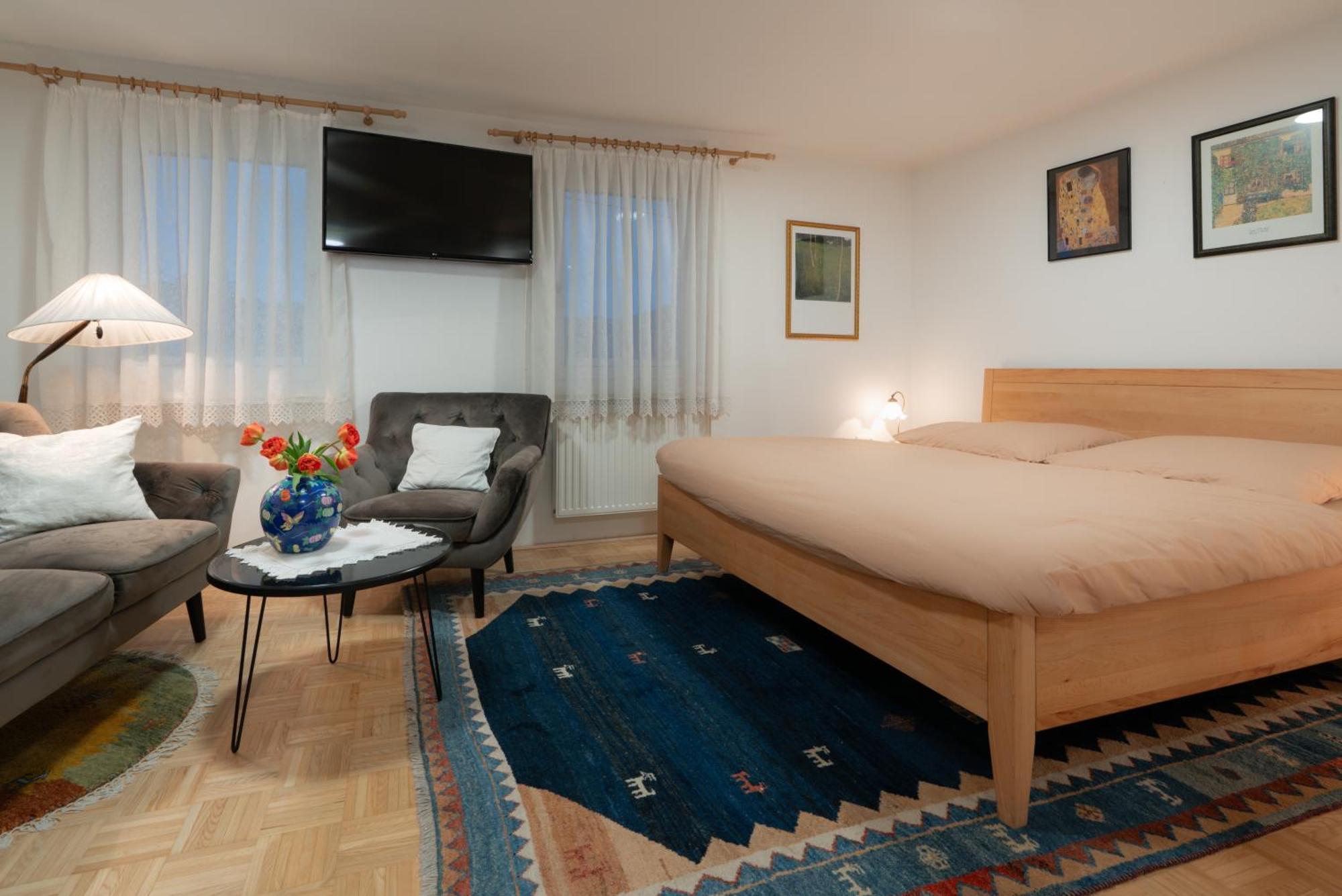 Homely Apartment In The Center With Garden View Гмунден Екстер'єр фото
