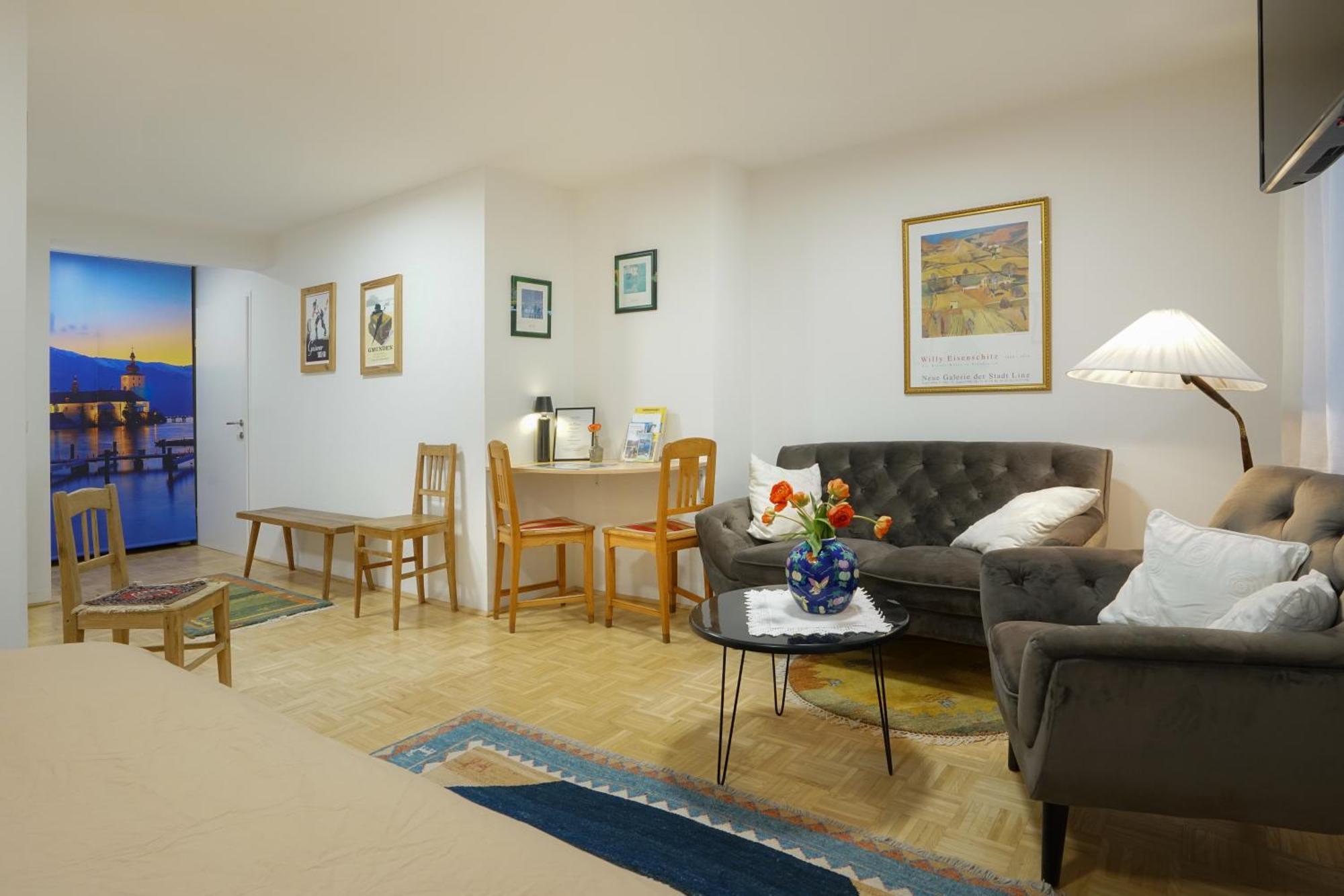 Homely Apartment In The Center With Garden View Гмунден Екстер'єр фото